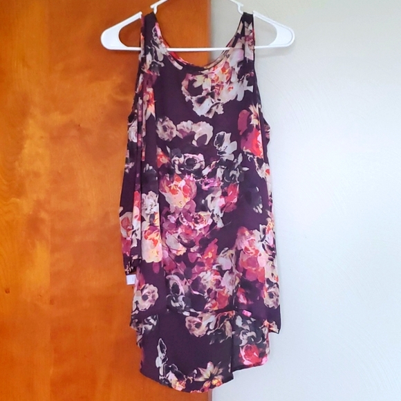 Cold shoulder top - Picture 1 of 1